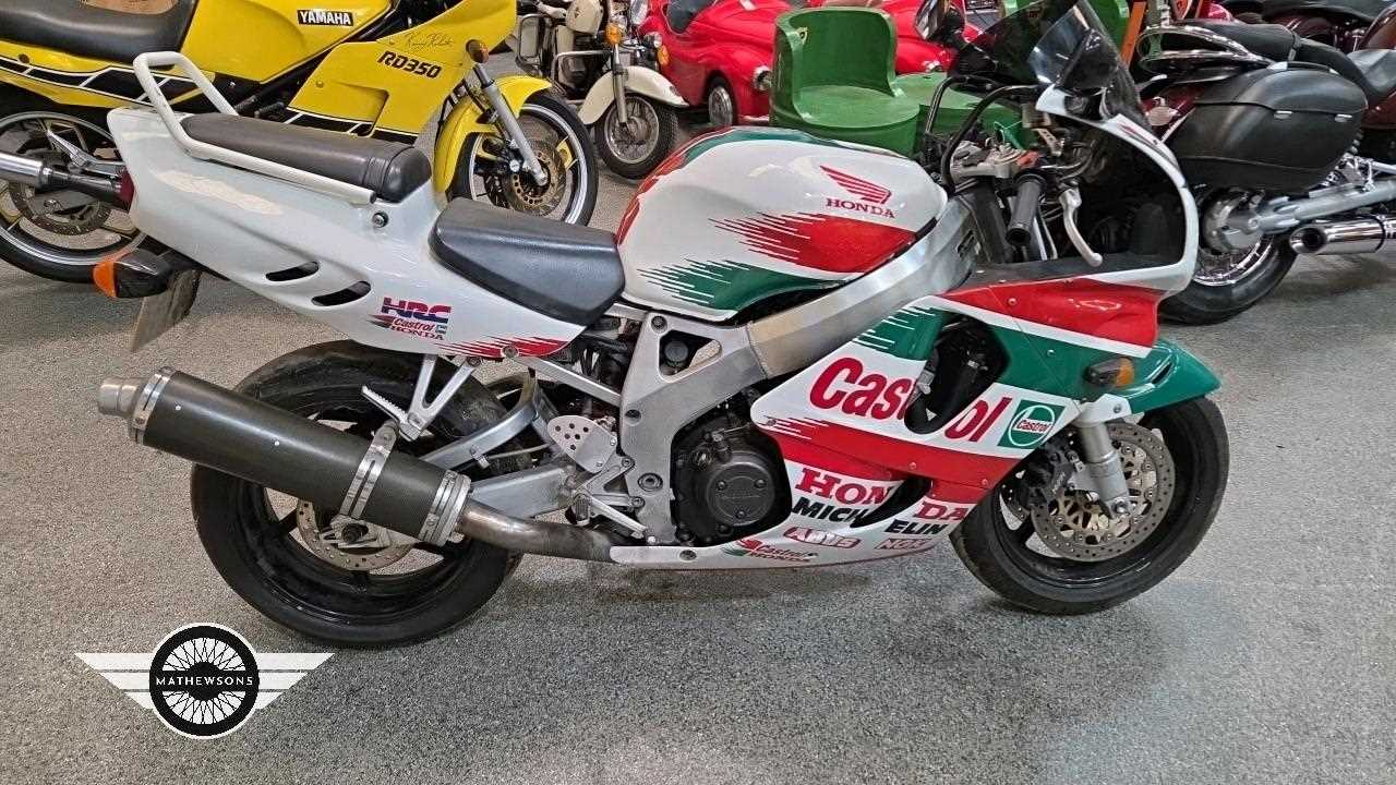 Lot 104 - 1996 HONDA