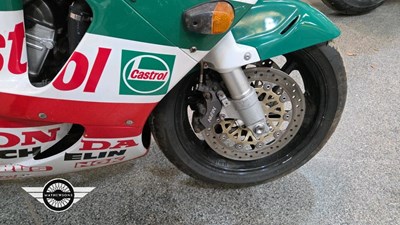 Lot 104 - 1996 HONDA