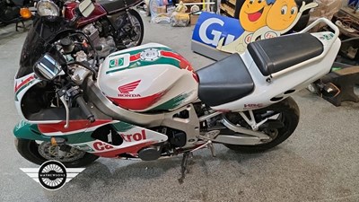 Lot 104 - 1996 HONDA
