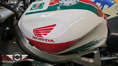 Lot 104 - 1996 HONDA
