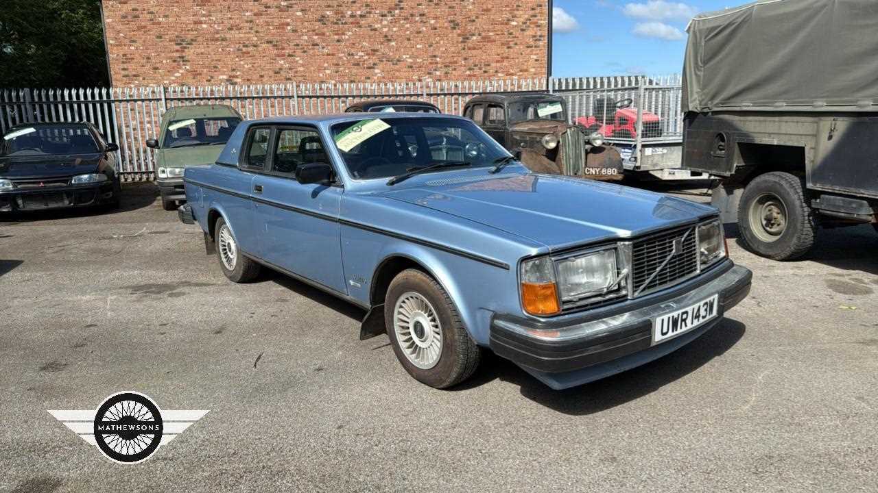 Lot 492 - 1981 VOLVO 262 C AUTO
