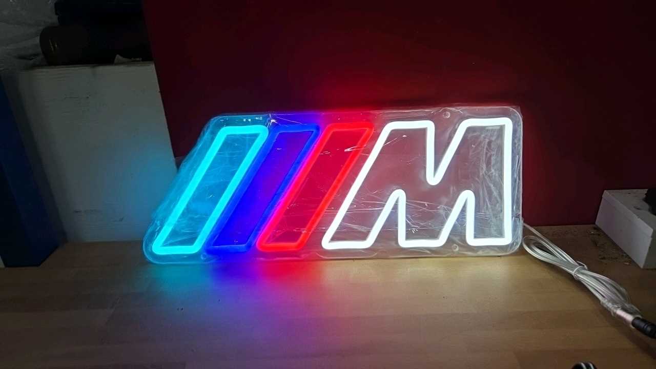 Lot 275 - BMW M3 NEON LIGHT 16" X 6"