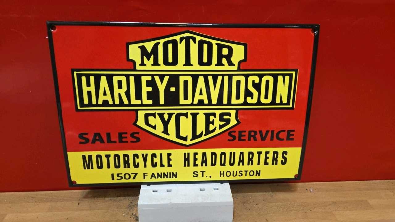 Lot 389 - HARLEY DAVIDSON MOTOR CYCLES ENAMEL SIGN 15" X 10"