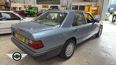 Lot 418 - 1989 MERCEDES 260 E AUTO