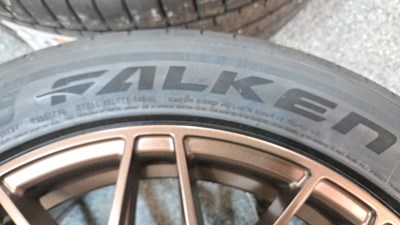 Lot 231 - SET OF 4 VELOCITY ALLOY WHEELS , TYRES & STUDS 22129 18 X 8 O J