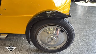 Lot 170 - 1976 CITROEN AMI 8 CONFORT