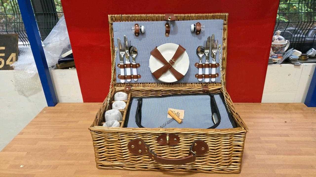Lot 579 - FOUR PERSON WICKER PICNIC HAMPER