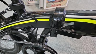 Lot 427 - CARRERA CROSS CITY FOLDING E-BIKE 2021, WITH ACCESSORIES