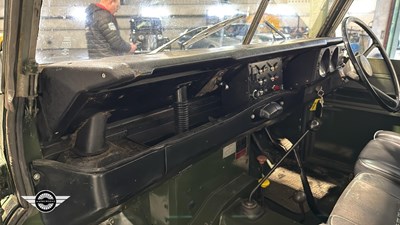 Lot 104 - 1972 LAND ROVER