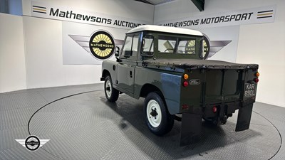 Lot 104 - 1972 LAND ROVER