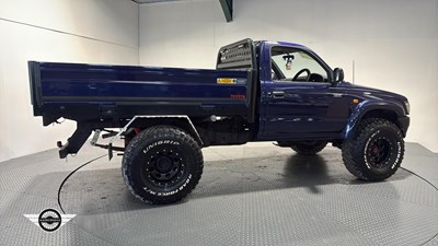 Lot 374 - 2000 TOYOTA HI-LUX 4X4 EX TD