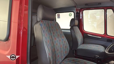 Lot 524 - 1995 MERCEDES 310 VAN