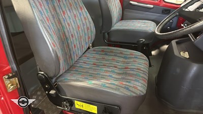 Lot 524 - 1995 MERCEDES 310 VAN