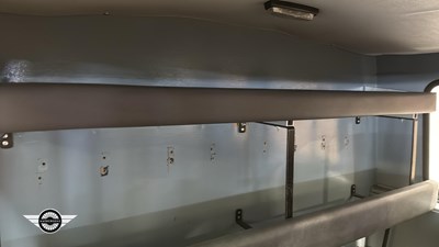 Lot 524 - 1995 MERCEDES 310 VAN