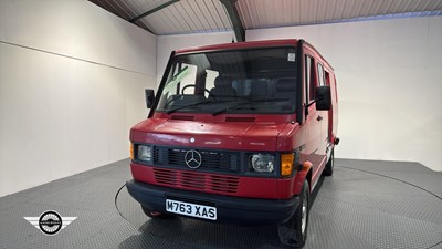 Lot 524 - 1995 MERCEDES 310 VAN