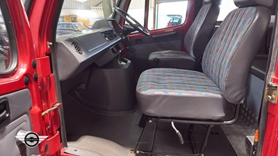 Lot 524 - 1995 MERCEDES 310 VAN