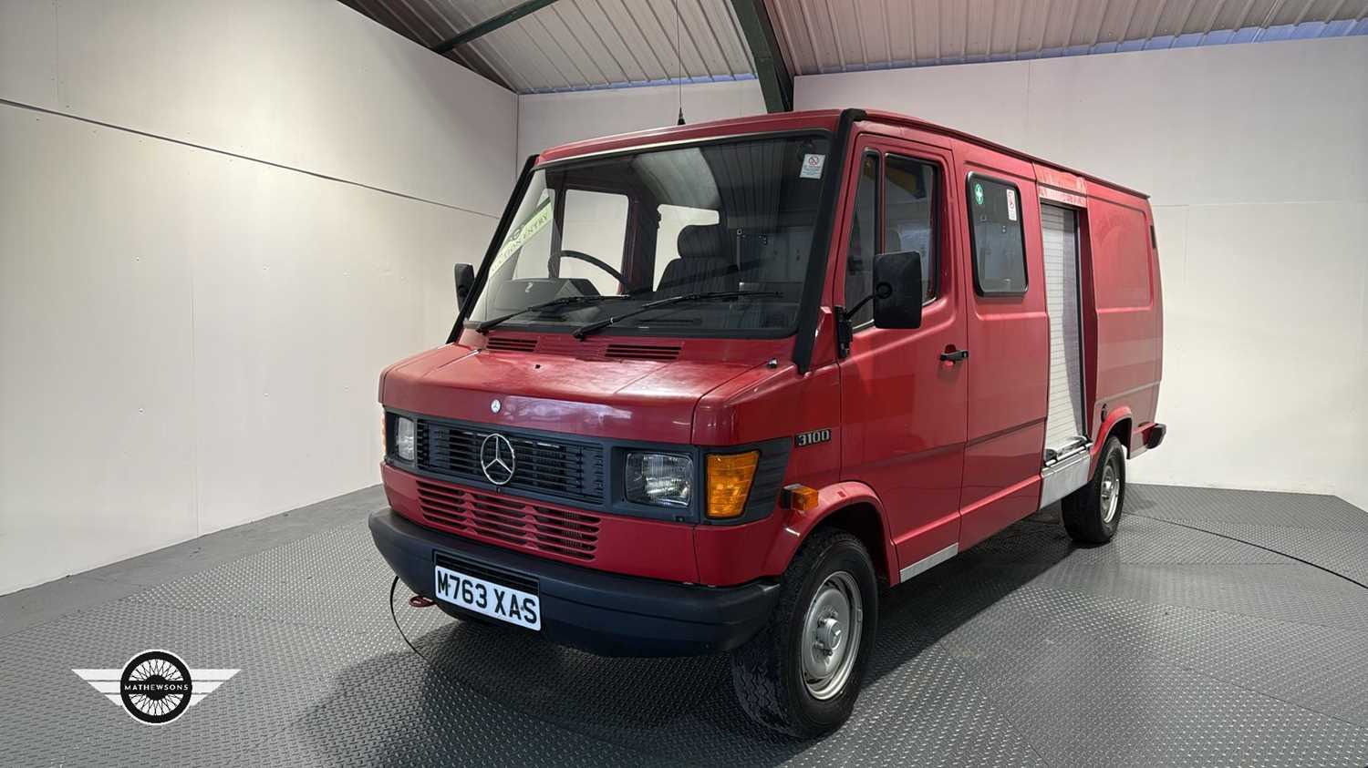 Lot 524 - 1995 MERCEDES 310 VAN