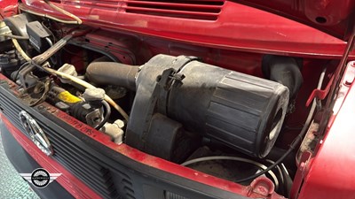 Lot 524 - 1995 MERCEDES 310 VAN