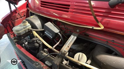 Lot 524 - 1995 MERCEDES 310 VAN