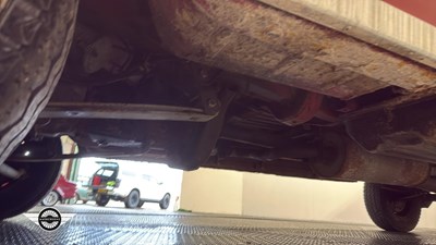 Lot 524 - 1995 MERCEDES 310 VAN