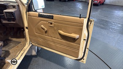 Lot 588 - 1988 MITSUBISHI L200 4X4