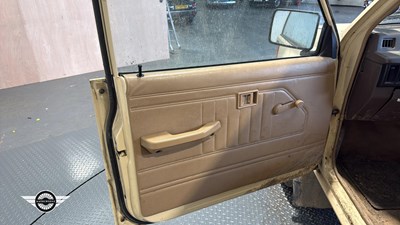 Lot 588 - 1988 MITSUBISHI L200 4X4
