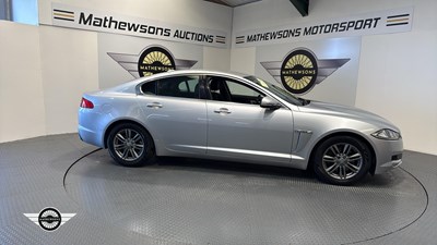 Lot 682 - 2012 JAGUAR XF LUXURY V6 AUTO