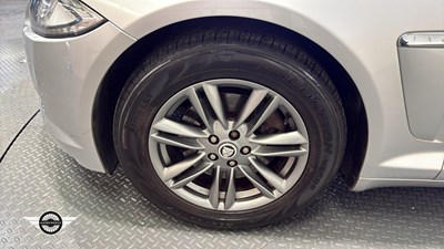 Lot 682 - 2012 JAGUAR XF LUXURY V6 AUTO
