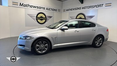 Lot 682 - 2012 JAGUAR XF LUXURY V6 AUTO