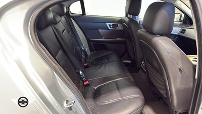 Lot 682 - 2012 JAGUAR XF LUXURY V6 AUTO