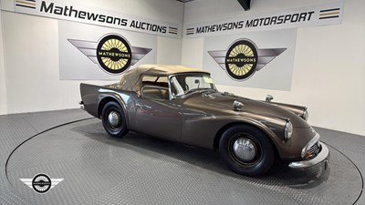 Lot 520 - 1961 DAIMLER SP 250