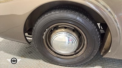 Lot 520 - 1961 DAIMLER SP 250