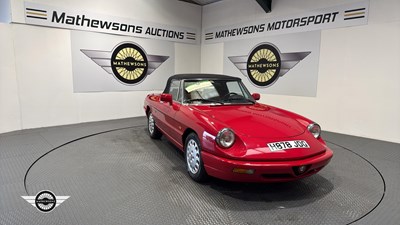 Lot 204 - 1991 ALFA ROMEO SPIDER 2.0