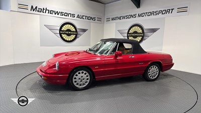 Lot 204 - 1991 ALFA ROMEO SPIDER 2.0