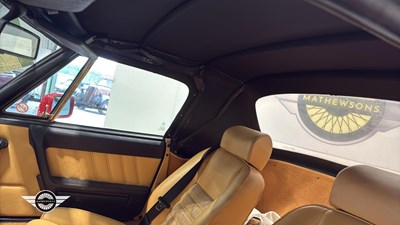 Lot 204 - 1991 ALFA ROMEO SPIDER 2.0