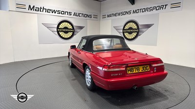 Lot 204 - 1991 ALFA ROMEO SPIDER 2.0