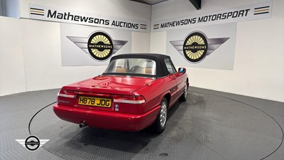 Lot 204 - 1991 ALFA ROMEO SPIDER 2.0