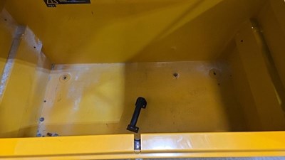 Lot 758 - VAN VAULT TOOL BOX INC KEY
