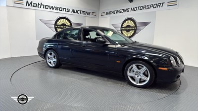Lot 638 - 2004 JAGUAR S-TYPE V8 R AUTO