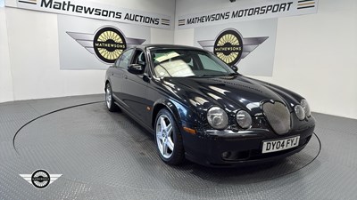 Lot 638 - 2004 JAGUAR S-TYPE V8 R AUTO