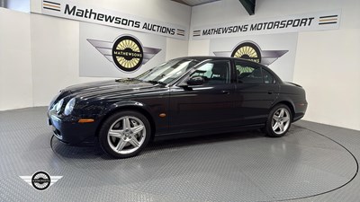 Lot 638 - 2004 JAGUAR S-TYPE V8 R AUTO