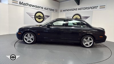 Lot 638 - 2004 JAGUAR S-TYPE V8 R AUTO