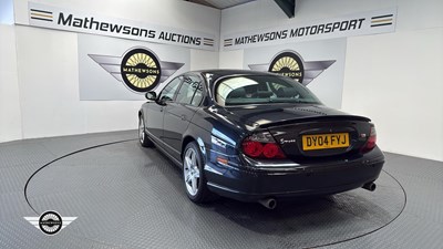 Lot 638 - 2004 JAGUAR S-TYPE V8 R AUTO