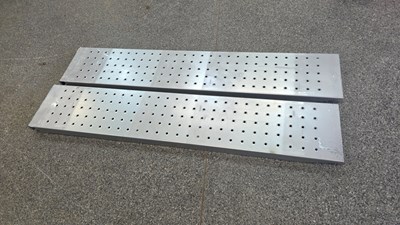 Lot 81 - RHINO RECOVERY LOADING RAMPS-HEAVY DUTY SWL 3 TON PER PAIR 5 FT LONG