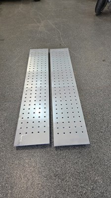 Lot 81 - RHINO RECOVERY LOADING RAMPS-HEAVY DUTY SWL 3 TON PER PAIR 5 FT LONG