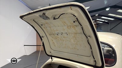 Lot 404 - 1963 MORRIS MINOR 1000