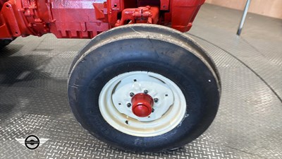 Lot 252 - 1976 INTERNATIONAL HARVESTER TRACTOR