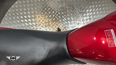 Lot 290 - 2004 HONDA NX 400
