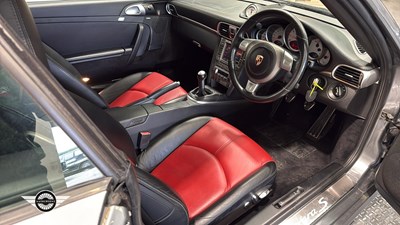 Lot 622 - 2005 PORSCHE 911 CARRERA 2 S