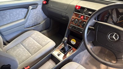 Lot 668 - 1996 MERCEDES C180 CLASSIC
